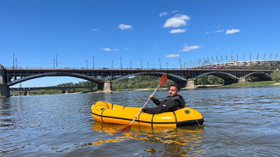 Packrafting kayaking guided tour Vistula river Warsaw Poland - Finishing at Plaża Żoliborz