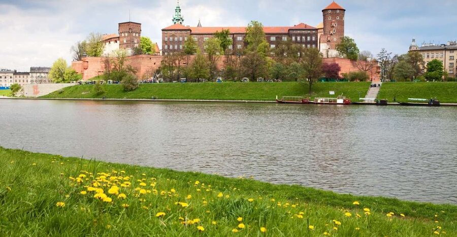 Picturesque Cruise on the Vistula in the Heart of Krakow - Wawel Castle, Cathedral, and the dragon
