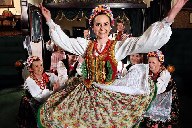 Polish Folk Show with 3 course dinner in Krakow legendary restaurant - Audience dancing is the heart of the evening