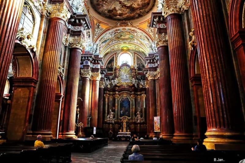 Poznan Old Town and Top Attractions Private Walking Tour - Starting with Baroque Poznań