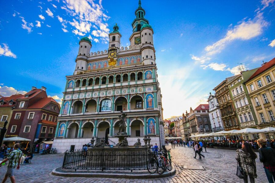 Poznan Private City Walking Tour from Cathedral Island - Walking from the island to Poznan’s Old Town