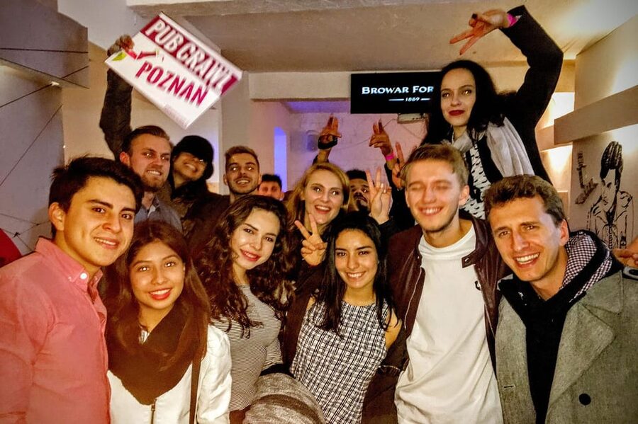 Poznan: Pub Crawl with Free Club Entry - Three bars, three welcome shots, and a moving group