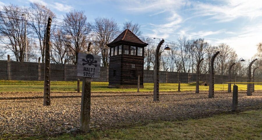 Prague: Tour to Auschwitz Birkenau - The long road from Prague to Auschwitz