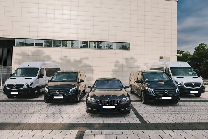 Private Departure Transfer: Krakow City To Krakow Airport Balice - Drivers who add a little local help
