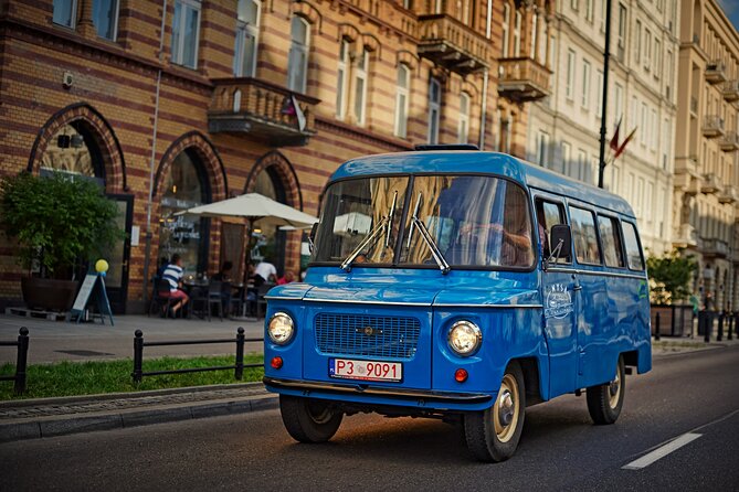 Private Historical Tour of Warsaw by a Retro Fiat with Pickup - Old Town, Castle Square, and the cathedral