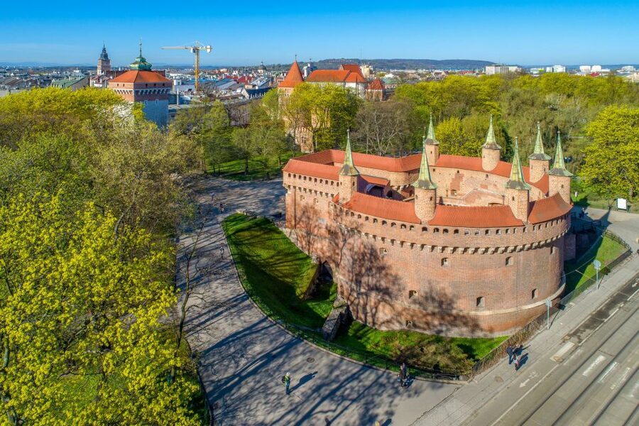 Private Krakow Tour: St. Mary’s, Cloth Hall & More - Key points at a glance