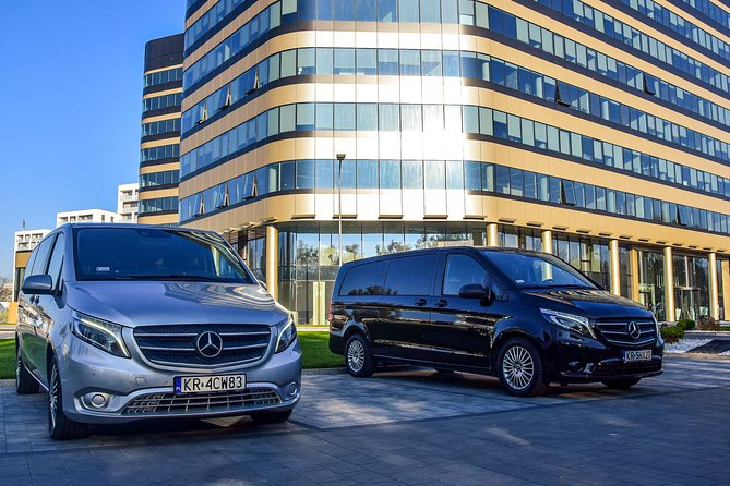 Private Transfer from/to the Krakow Airport - The 30 to 50 minute ride into Krakow