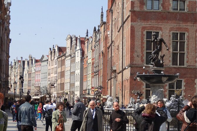 Private Walking Tour of Old Gdańsk with an architect-guide - Through St. Mary’s Gate to the maritime quarter