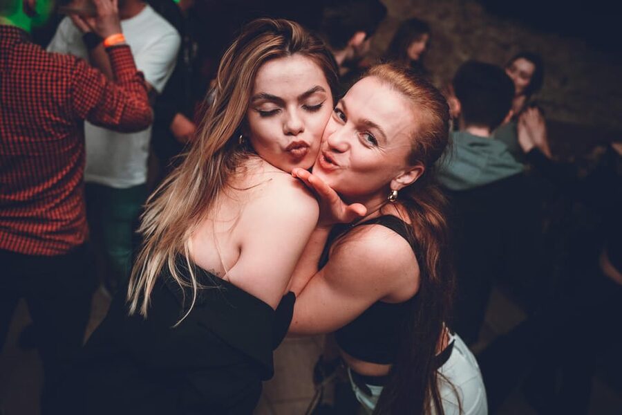 Pub Crawl - 1-hour Open Bar then Vip to 5 Clubs - Krakow - What VIP entry means for your night