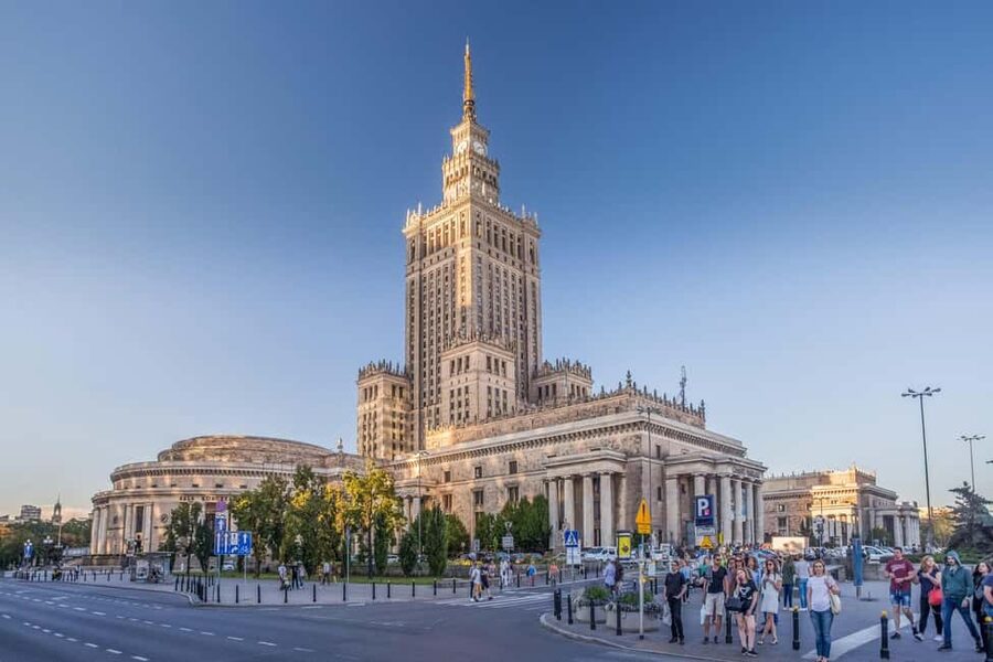 ROYAL & COMMUNIST WARSAW walking tour in English - The Presidential Palace and the old power corridor