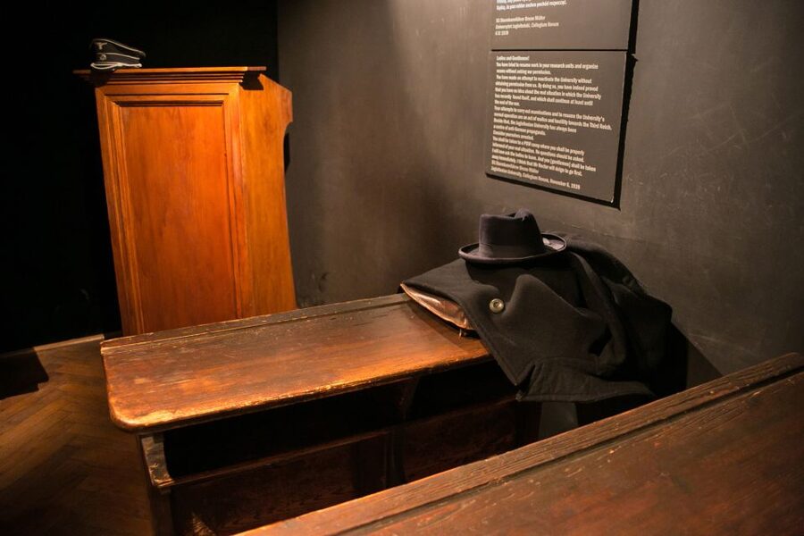 Salt Mine Wieliczka & Lunch & Schindler’s Factory Tour - Why St. Kinga’s Chapel is the highlight
