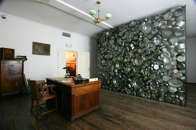 Schindler's Factory Guided Tour in Krakow & skip the line ticket - The emotional weight of the museum