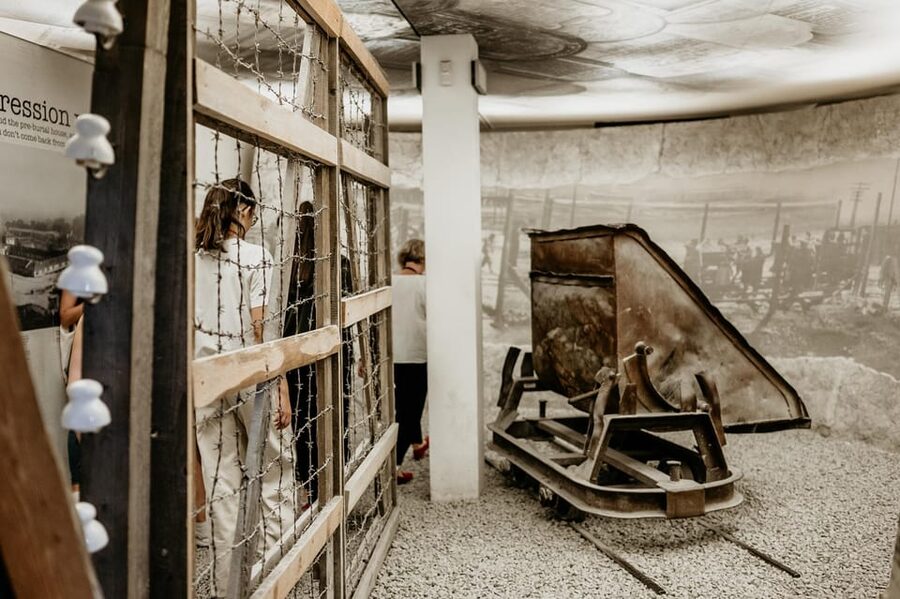 Schindler's Factory Museum in Krakow - Guided Tour - Schindler’s factory and the workers he protected