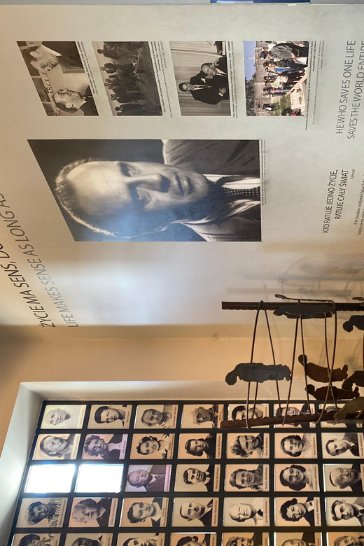 Schindler's List Movie Tour: Historic Sites & Film Location - Starting at ul. Szeroka and the Old Synagogue
