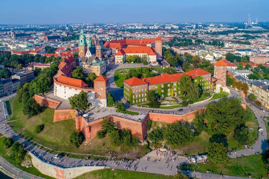 Skip-the-Line Wawel Castle Chambers Private Tour - Why Wawel Hill is the right place to start