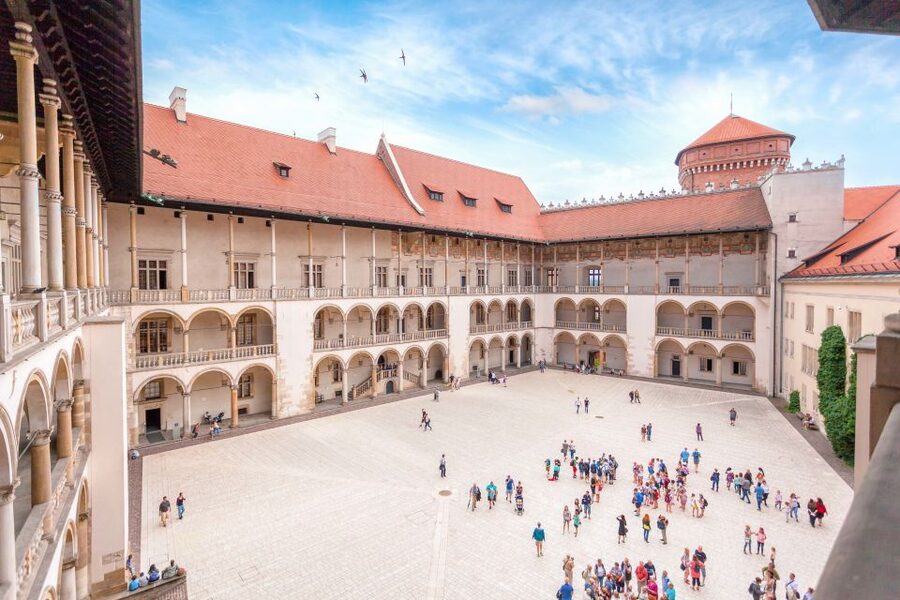 Skip-the-Line Wawel Castle Chambers Private Tour - The 4-hour visit covers the Crown Treasury