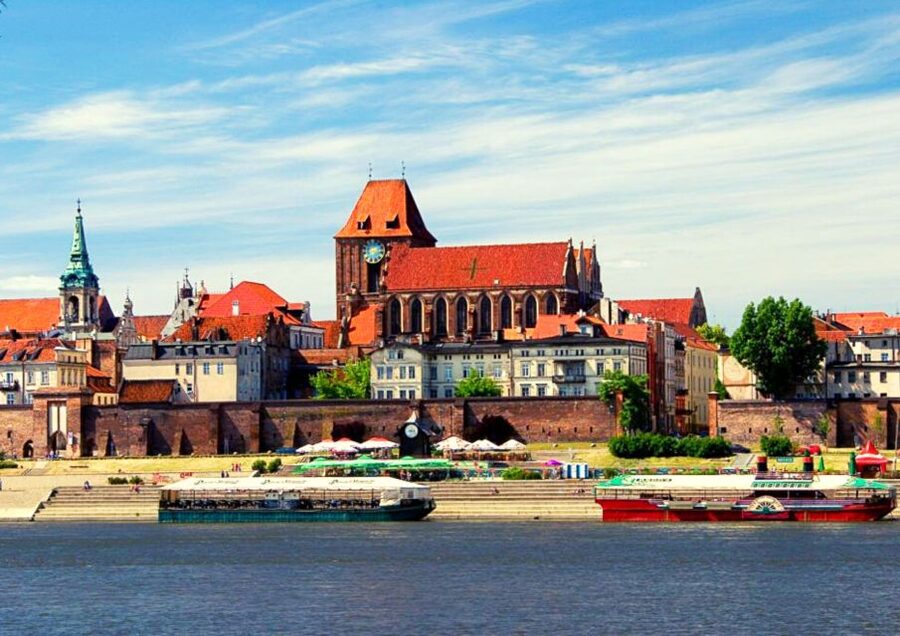 Small-Group Tour from Warsaw to Torun with Lunch - Leaving Warsaw in a group of eight or fewer