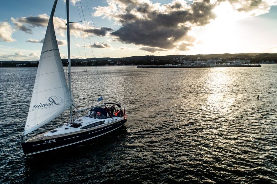 Sopot: Sunset Yacht Cruise with Welcome Drink - The Gdańsk Direction: Marina Views and City Edges