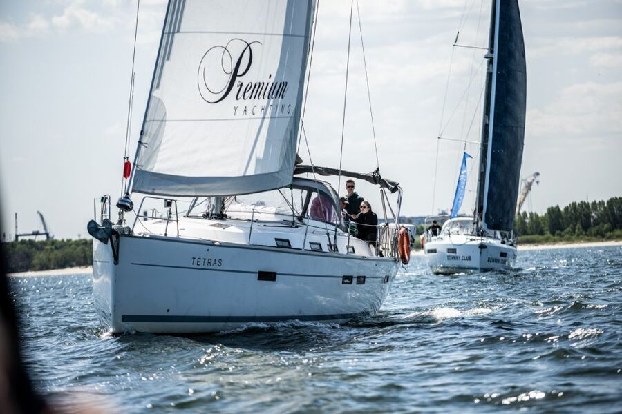 Sopot: Yacht Cruise Around the Bay with Welcome Drink - Booking, timing, and small practical matters