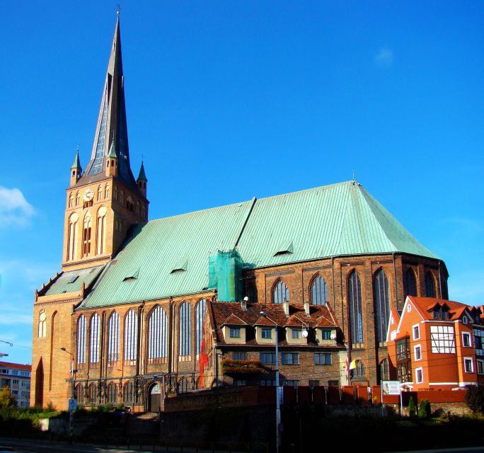 Szczecin: Medieval Old Town Private Walking Tour - Churches, towers, and St. Wojciech’s interior