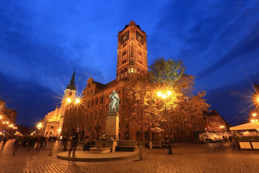 Torun Living Museum of Gingerbread and Old Town Private Walk - Making and decorating your own gingerbread