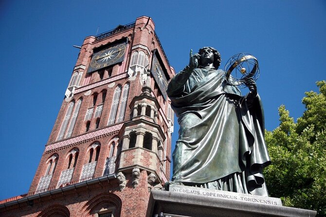 Torun Old Town Highlights Private Walking Tour - Entering the Cathedral of St. John the Baptist and St. John the Evangelist