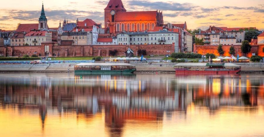 Torun Old Town Highlights Private Walking Tour - Price, timing, and practical value