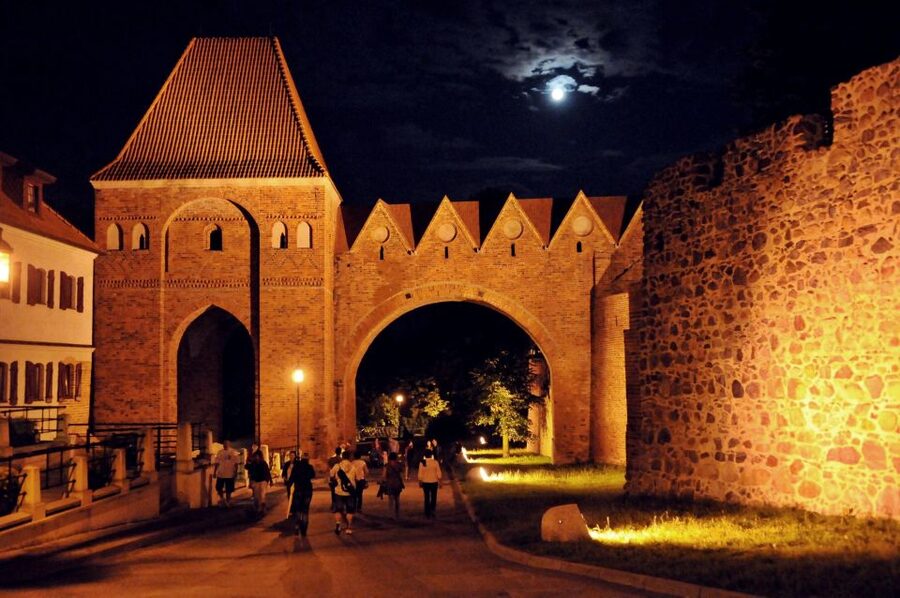 Torun: Private Walking Tour of a Medieval Town - Gothic streets and the House under the Star