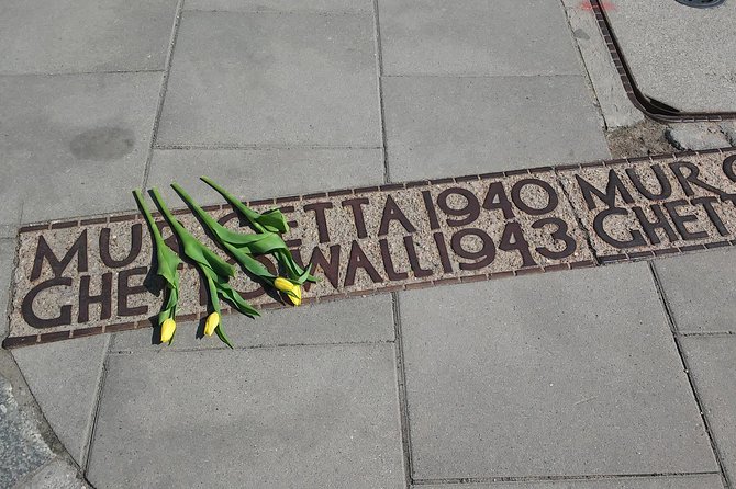Tour of the Warsaw Ghetto - Chłodna Street and the bridge between two ghettos