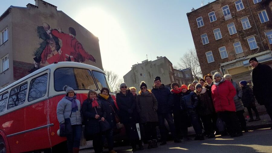 Warsaw: 2.5-Hour Dark Side - Praga District by a Retro Bus - E Wedel and the warmest stop on the route