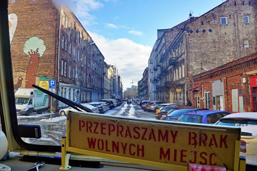 Warsaw: 2.5-Hour Dark Side - Praga District by a Retro Bus - The Basilica of the Sacred Heart of Jesus
