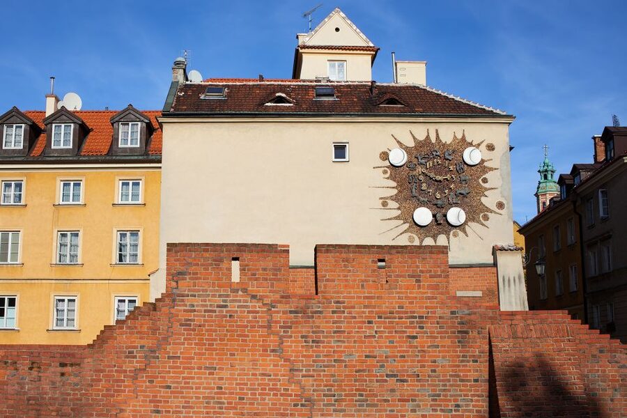 Warsaw: 3-Hour Panoramic City Bus Tour with Pickup - St. John the Baptist Cathedral and the Barbican