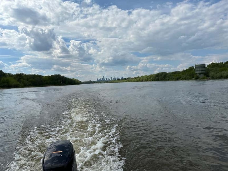 Warsaw: cruise on the Vistula - Copernicus Science Center and the return to Marina Warszawa