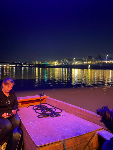 Warsaw: Evening Vistula Cruise with Welcome Drink - Key points at a glance
