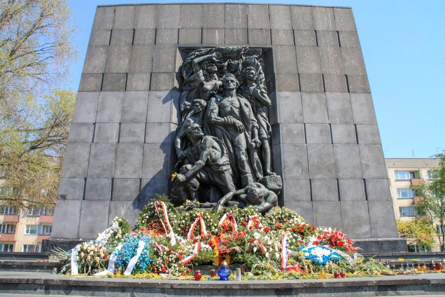 Warsaw: Ghetto, Jewish Cemetery & POLIN Museum Private Tour - Why the former ghetto is best understood on foot