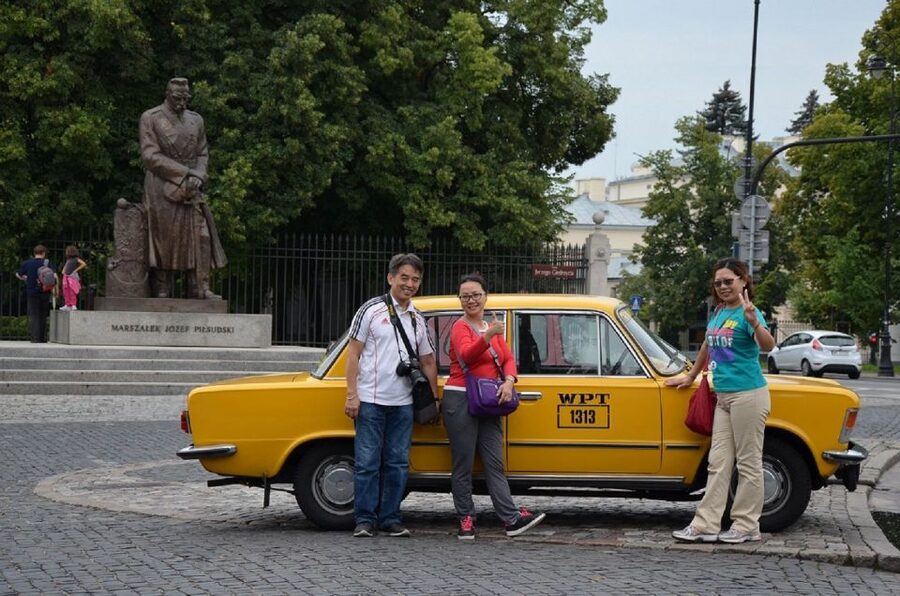 Warsaw: Historic Private Tour in Retro Fiat - Starting with Warsaw’s rebuilt Old Town