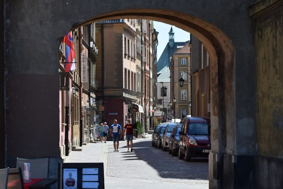 Warsaw: Old Town Guided Walking Tour - The Warsaw Uprising Monument at plac Krasińskich