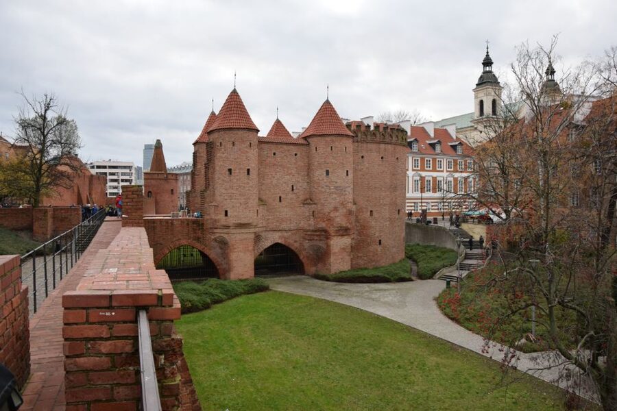 Warsaw: Old Town Guided Walking Tour - Starting at Sigismund’s Column and Castle Square