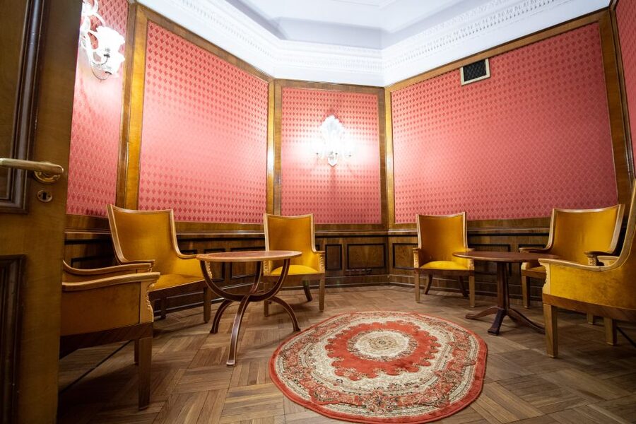 Warsaw: Palace of Culture and Science Tour with Terrace - Should you book the Palace of Culture tour?