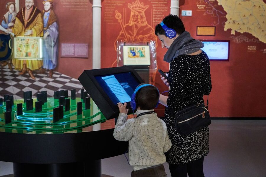 Warsaw: POLIN Museum of the History of Polish Jews Ticket - Prepare for the Holocaust galleries