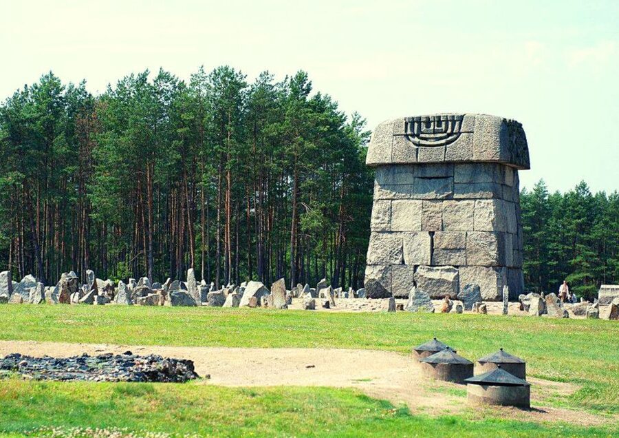 Warsaw: Small-Group Tour to Treblinka Extermination Camp - Why Treblinka requires a different kind of tour