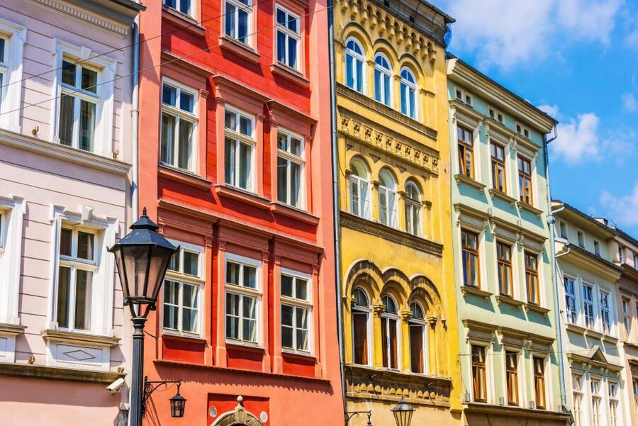 Warsaw to Auschwitz and Krakow Old Town Full-Day Trip by Car - Practical details that affect your day
