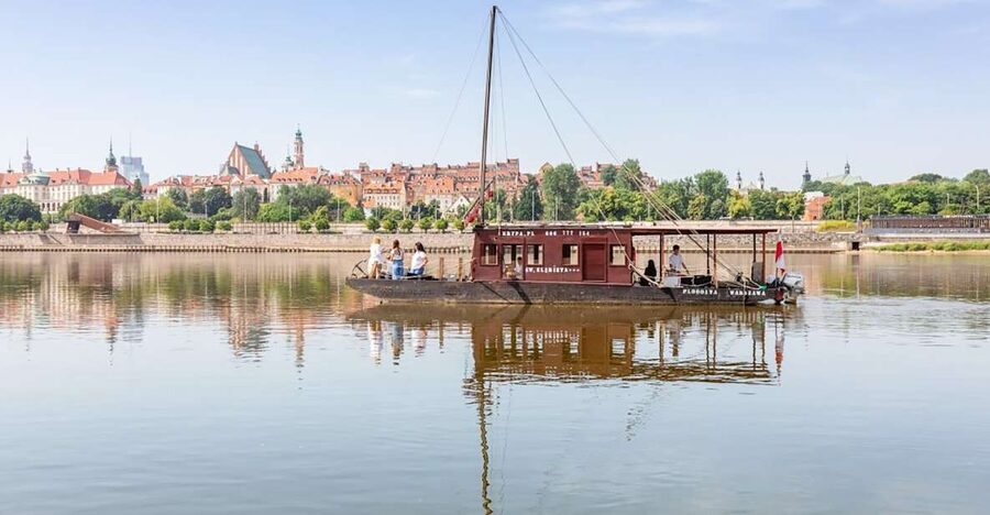 Warsaw: Traditional Galar Cruise on The Vistula River - Crossing Most Poniatowskiego and the central riverfront