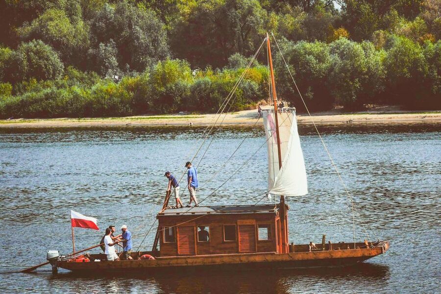 Warsaw: Traditional Galar Cruise on The Vistula River - Choosing the best time for the $20 ticket