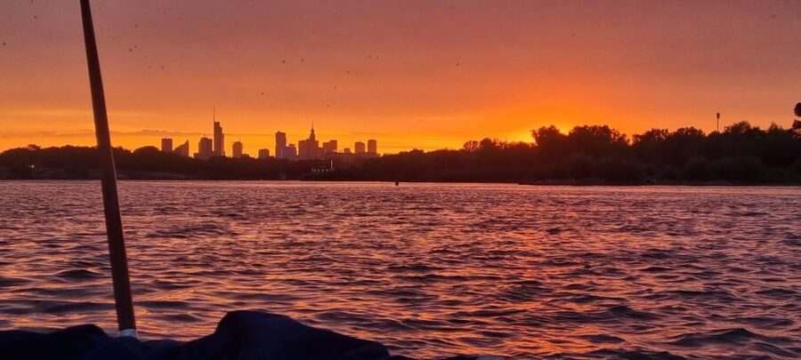 Warsaw: Vistula River Sunset Cruise with Welcome Drink - Key points to know before you book