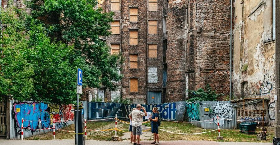 Warsaw: Warsaw Ghetto Private Walking Tour with Hotel Pickup - Why this three-hour walk matters