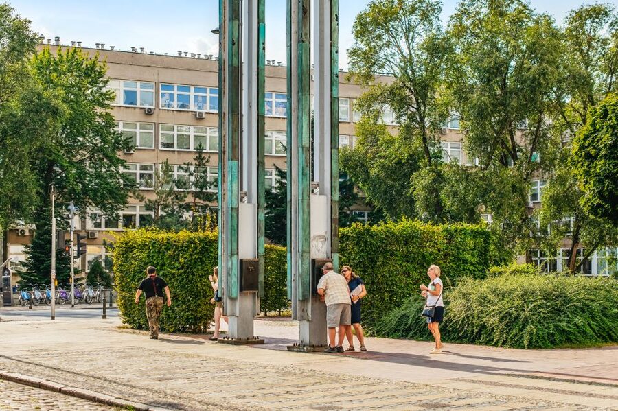 Warsaw: Warsaw Ghetto Private Walking Tour with Hotel Pickup - Finding the last street and fragments of the wall