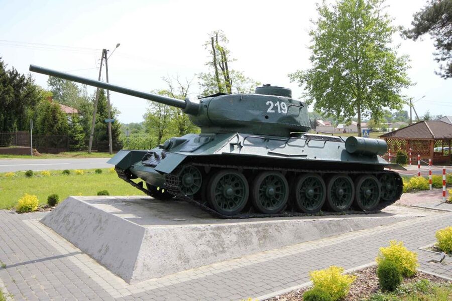 Warsaw: WWII Private Tour by Retro Minibus with Hotel Pickup - Practical advice before you go
