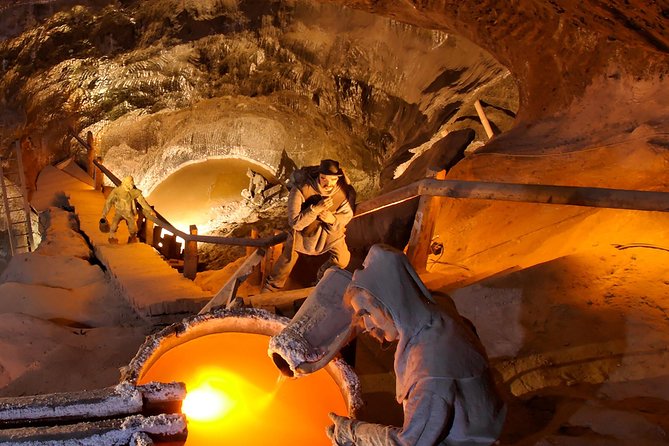 Wieliczka Salt Mine Tour from Krakow: Private Transport + Ticket - The underground lake and Eram Baracz Chamber