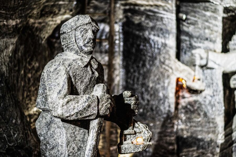Wieliczka Salt Mine Tour from Kraków – Skip the Line Entry - A fast-paced route with limited free time